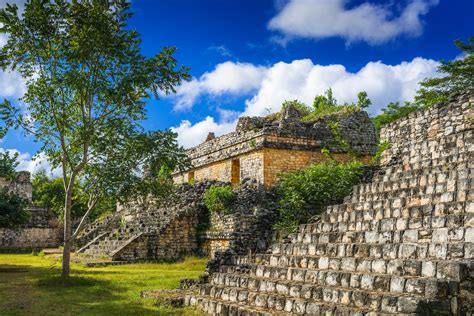 Cunard cruises to Belize City, Belize - Caribbean cruise holidays