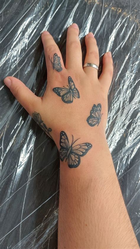 Aggregate more than 92 butterfly wrist tattoos pinterest latest - in ...