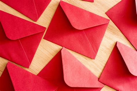 Free Stock Photo 13125 Bright colorful red Christmas envelopes ...