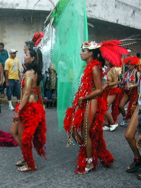 I don't know the dates of the 2013 La Ceiba Carnival, do you? | La ...