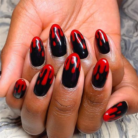 Red and black Drip tips for @myieshadenise all @youngnailsinc gel #nailsbybella #blackgirlnails ...