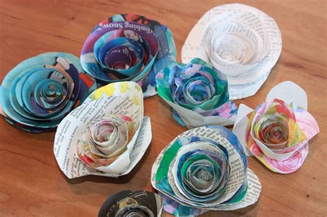 How to Make Recycled Paper Flowers | Paper flowers, Recycled paper, Recycled crafts