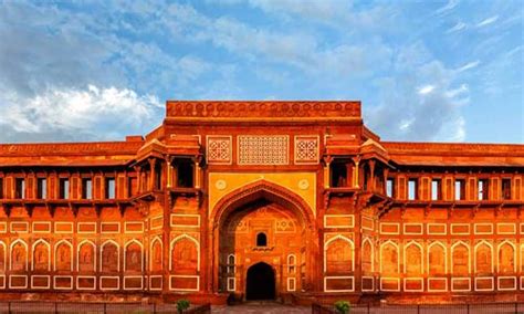 Agra Red Fort Agra - Ticket Price, Timings, History, Location - YoMetro