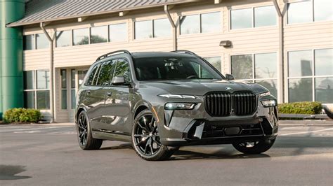 First look at the 2023 BMW X7 Facelift in Dravit Gray