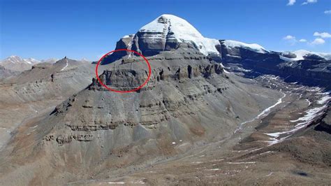 कैलाश पर्वत की ये तस्वीरे आपको कोई नहीं दिखाएगा ! Mystery of Mount Kailash in Hindi | - YouTube