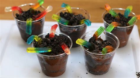 Dirt Cake Recipe With Gummy Worms | Recipe Lead