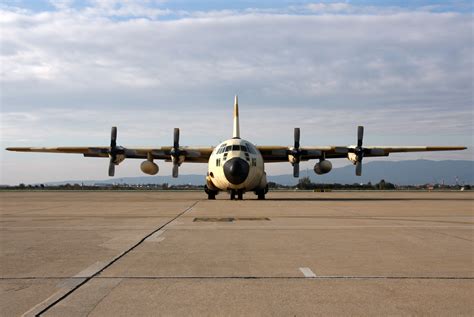 File:Lockheed C-130H Hercules.jpg - Wikimedia Commons