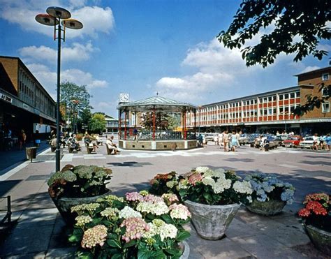 Crawley | district, England, United Kingdom | Britannica