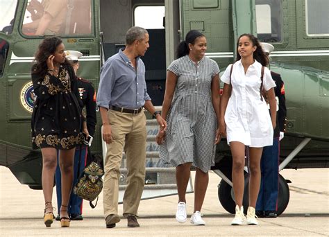 Sasha Obama Goes to Prom, Takes Family Pictures With Michelle, Malia