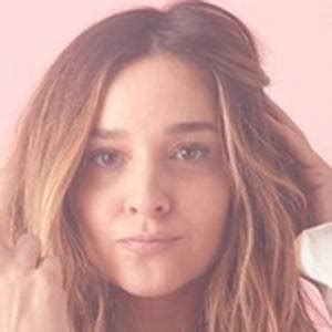 Alisan Porter - Age, Family, Bio | Famous Birthdays