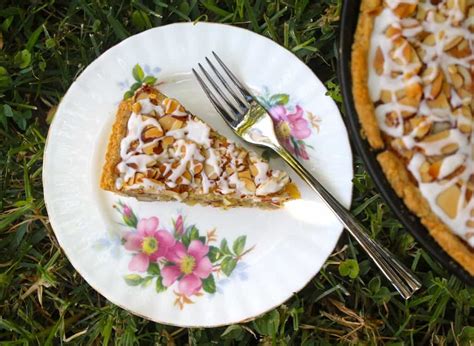 Mary Berry's Bakewell Tart Recipe and a Mincemeat Twist from Christina ...