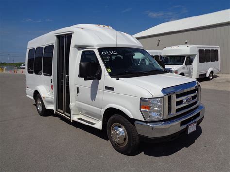 2015 Turtle Top Ford E350 14 Passenger Shuttle Bus