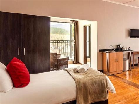 Clanwilliam Hotel | Get the Best Accommodation Deal - Book Self-Catering or Bed and Breakfast Now!