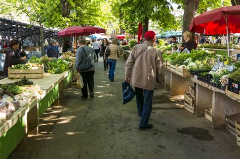 3 Advantages to Shopping at Your Local Food Market - thedancingcucumber.com