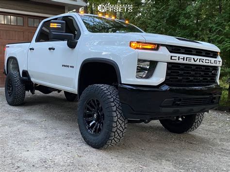 2020 Chevy Silverado Custom Lifted