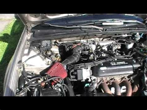 Quick engine look - 1990 Honda Accord EX (2/2) - YouTube