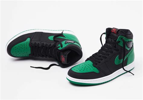 Air Jordan 1 Pine Green 555088-030 Release Date | SneakerNews.com