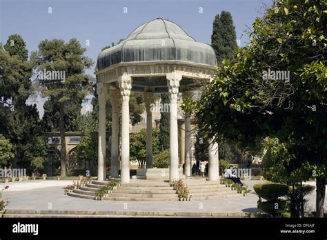 Iran, Shiraz, Tomb of Hafez Stock Photo - Alamy