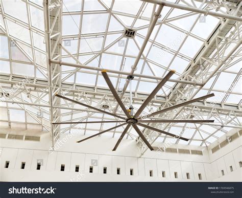 15 Giant Ceiling Fan Images, Stock Photos & Vectors | Shutterstock