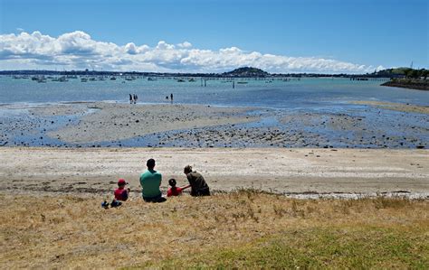 Mission Bay Auckland - The World on my Necklace