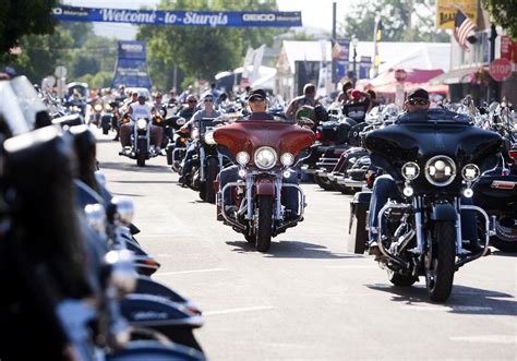 Annual Sturgis rally expecting 250K visitors, stirring virus concerns ...