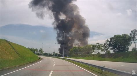 [EXCLUSIVE VIDEO] Elmina Plane Crash: Plane made banked turn before the ...