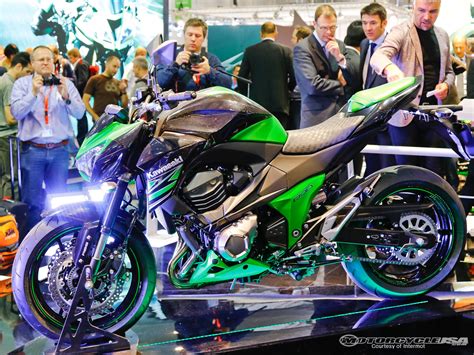 Kawasaki Z800 Launch Date, Price, Features & Specs, New Photos,Video ...