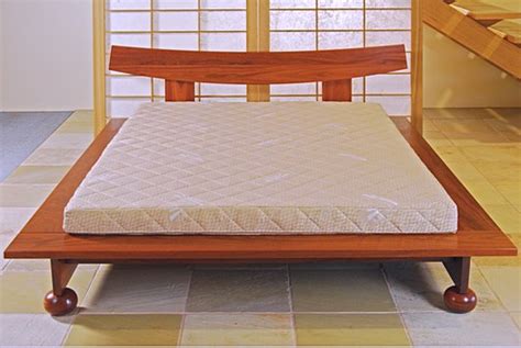 Platform Bed Frame 190 + Medium Ball Set - Dawn Latex Mattresses