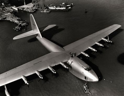 The Hughes H-4 Hercules "Spruce Goose", the largest flying boat ever ...