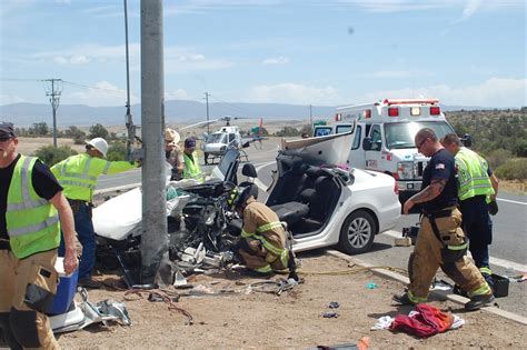 Crash injures 2 at Willow Creek Road, Pioneer Parkway; several drivers ignore accident scene ...