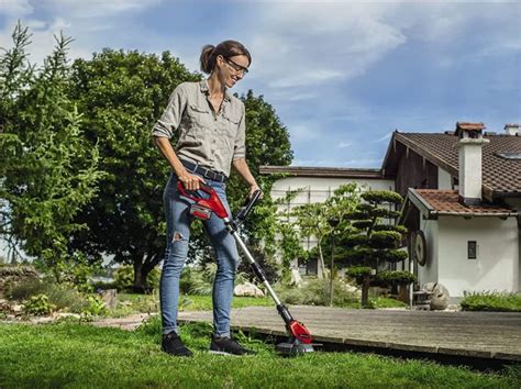 5 Top Strimmers That Use Blades Not Line - Tested & Reviewed