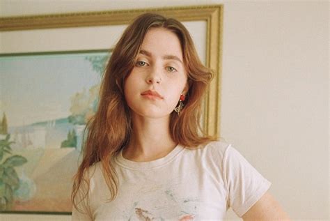 แปลเพลง Sofia – Clairo | แปลเพลง แปลเพลงสากล แปลเพลงภาษาอังกฤษ