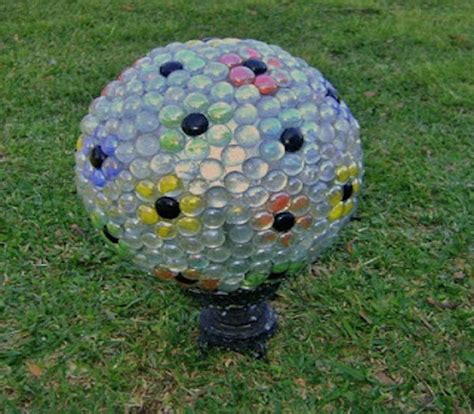 5 DIY Garden Bowling Ball Designs - Garden Lovers Club