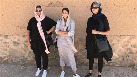 What Street Style in Iran Is Really Like | Teen Vogue