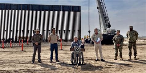 Governor Abbott Debuts Texas Border Wall In Rio Grande City – Soldier ...