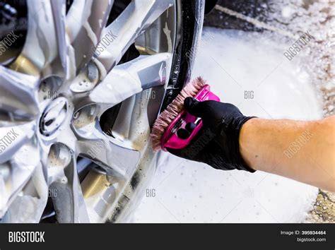 Cleaning Car Wheel Image & Photo (Free Trial) | Bigstock