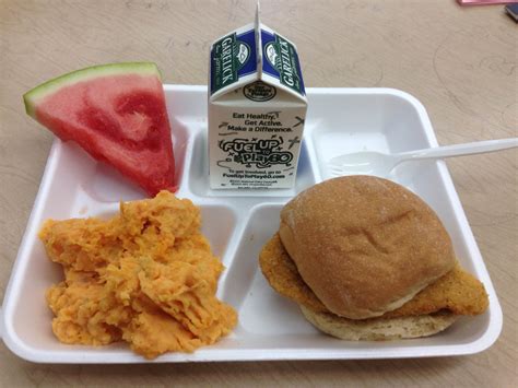 Public elementary school lunch in Massachusetts : r/pics