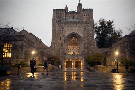 Yale University : r/campuses