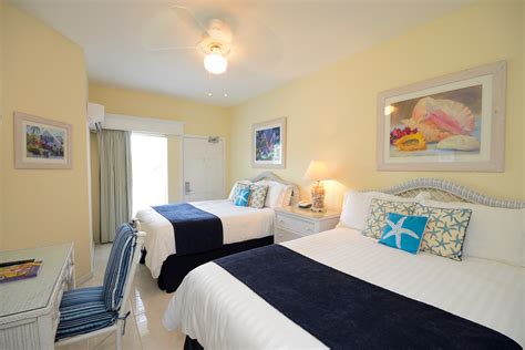 Grand Canal Deluxe Three Bedroom Suite - Sandyport Beach Resort