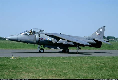 British Aerospace Harrier GR7 - UK - Air Force | Aviation Photo #2655613 | Airliners.net