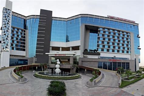 Crowne Plaza Greater Noida