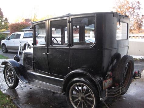 1927 Ford Model T Fordor for sale: photos, technical specifications, description