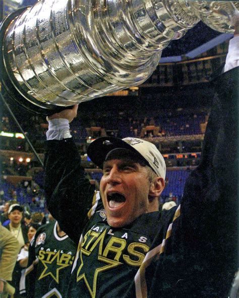 Brett Hull - Dallas Stars Hoisting Stanley Cup, 8x10 Color Photo | eBay