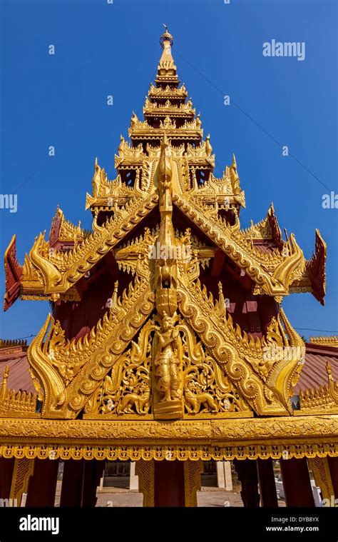 The Shwezigon Pagoda Stock Photo - Alamy