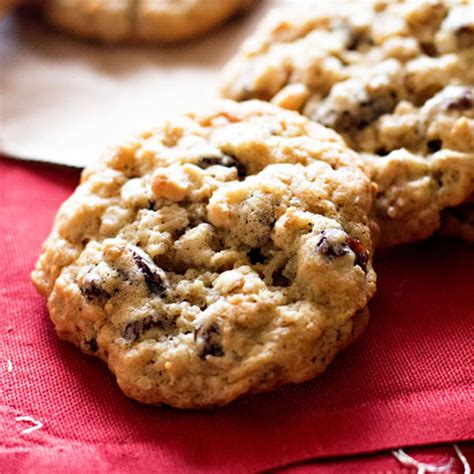 Oatmeal Raisin Cookies - Yellow Bliss Road