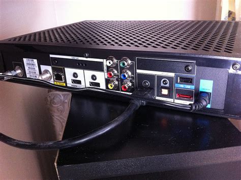 How Do I Connect My Comcast Cable Box? - Connection Cafe