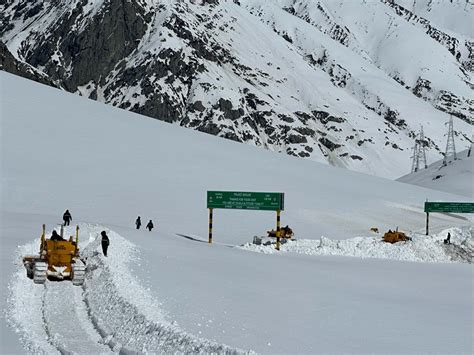 Border Roads Organisation opens strategic Zoji La Pass after a closure ...