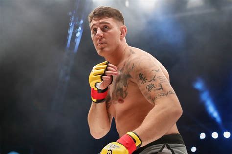 British heavyweight Tom Aspinall signs with UFC - MMA Fighting