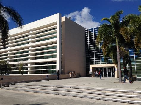 Boca campus library in need of money for renovations – UNIVERSITY PRESS