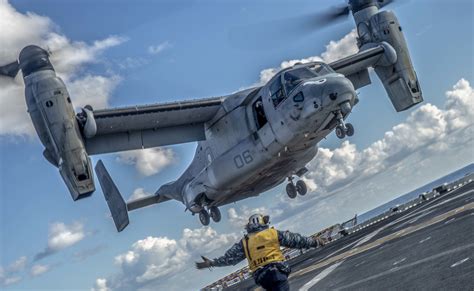 An MV-22 Osprey assigned to Marine Medium Tiltrotor Squadron (VMM) 163 ...